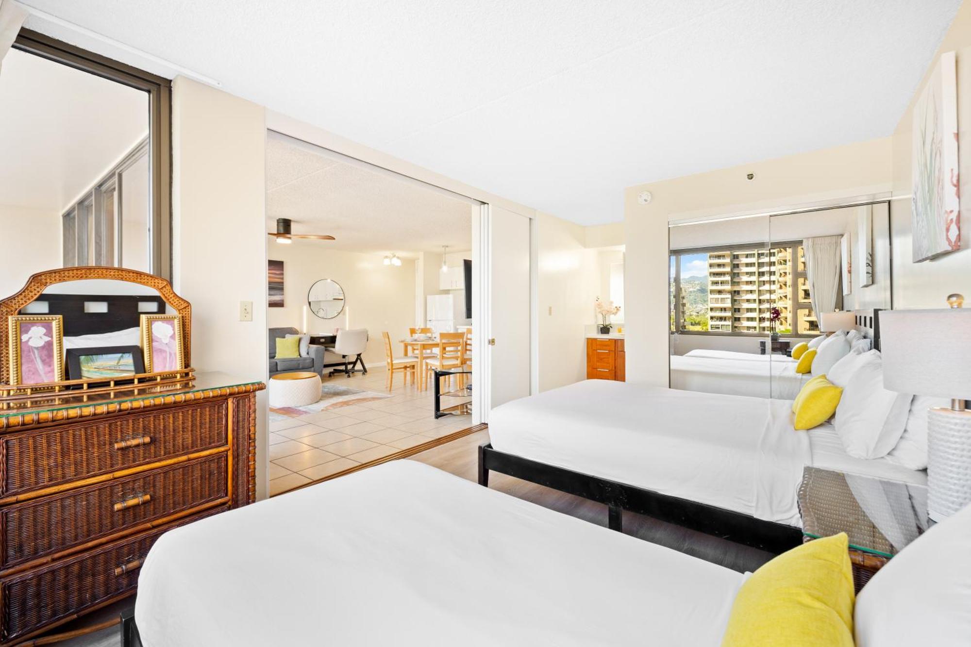 Cozy Waikiki Getaway, Stroll To Beach With Free Parking Honolulu Exteriör bild
