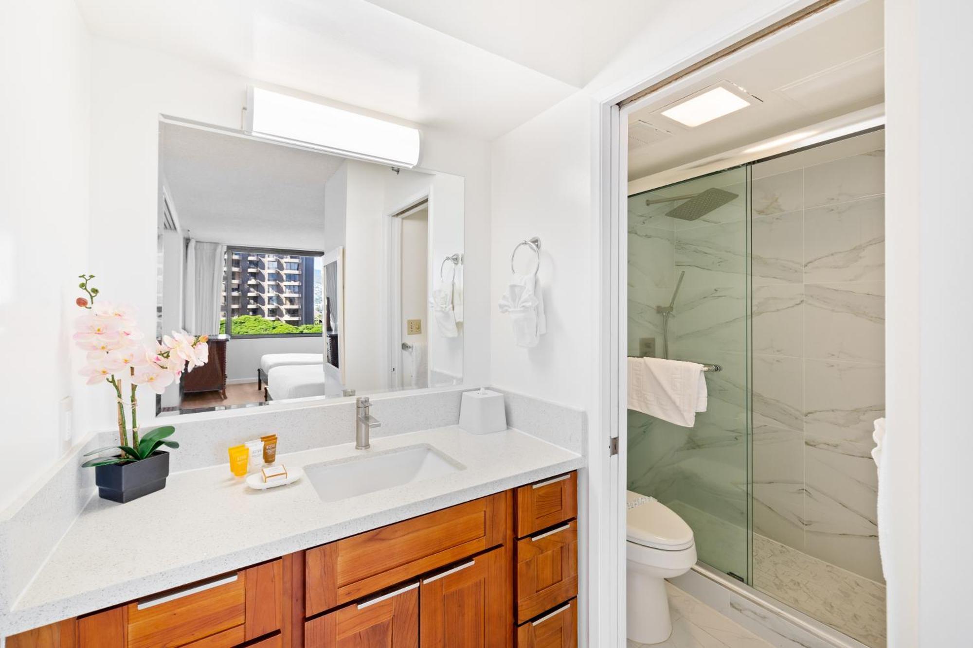 Cozy Waikiki Getaway, Stroll To Beach With Free Parking Honolulu Exteriör bild